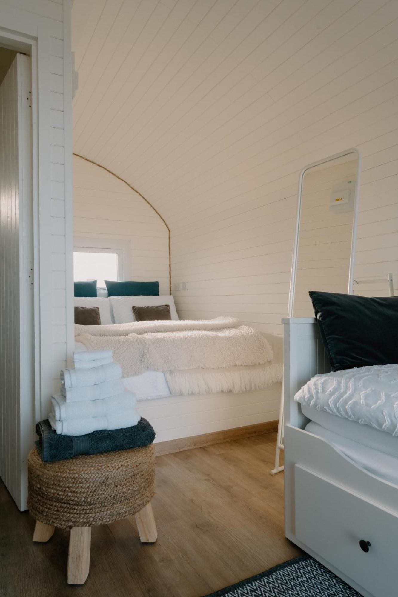 Strathy Bay Pods Hotell Eksteriør bilde